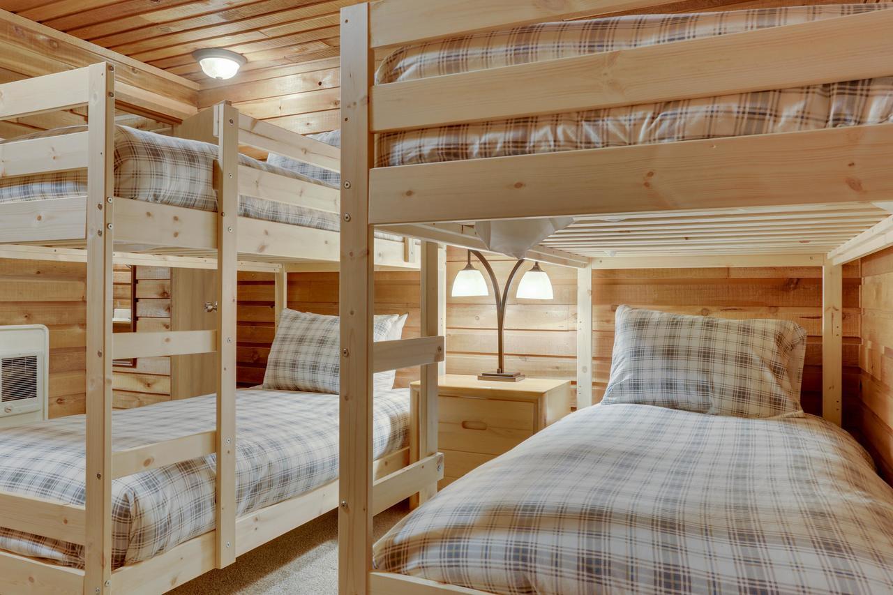 Swiss Haus Villa Government Camp Bagian luar foto
